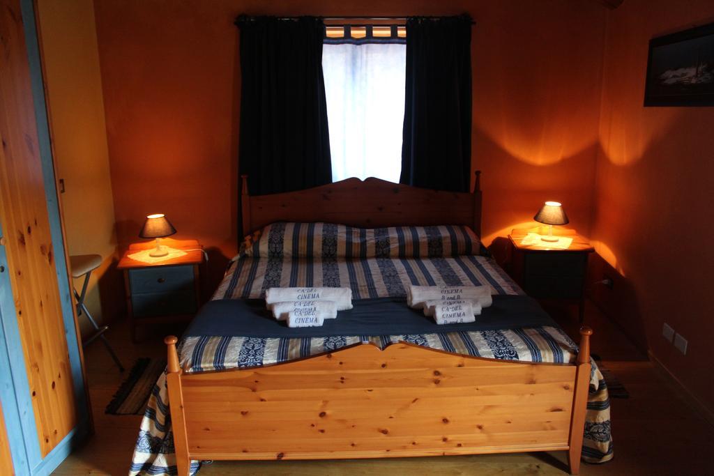 Holiday home Ca' del Cinema Mombercelli Habitación foto